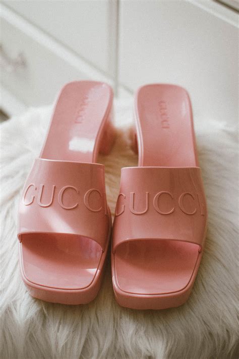 gucci women's rubber slide sandal